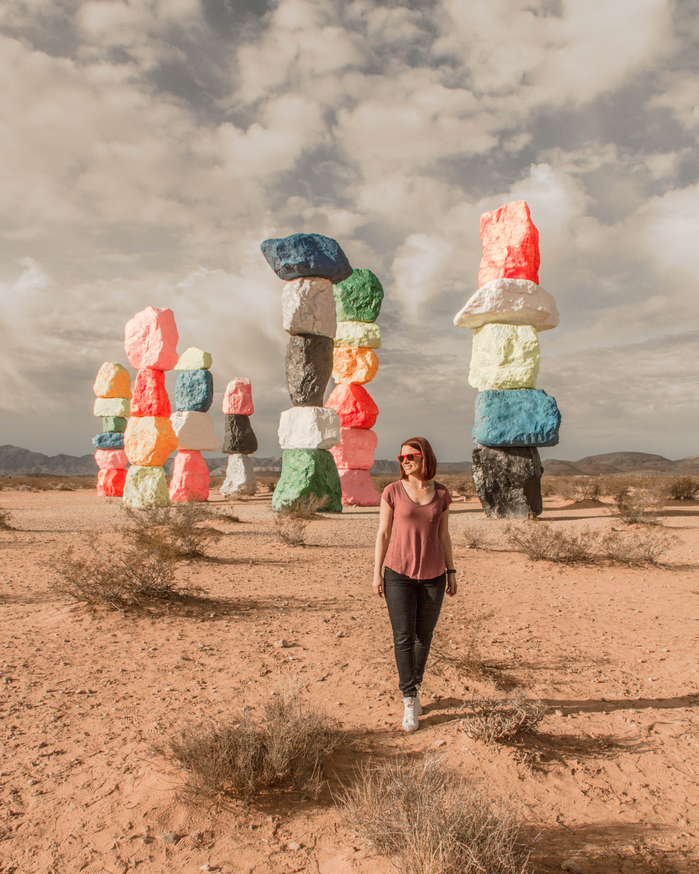 las vegas instagram spots, seven magic mountains