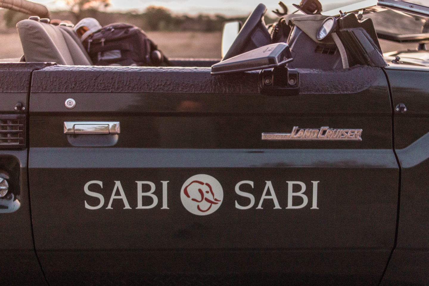 luxury safari lodge, safari vehicle, sabi sabi, south africa