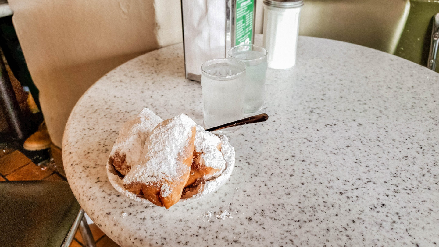 beignets, cafe du monde, new orleans, dessert