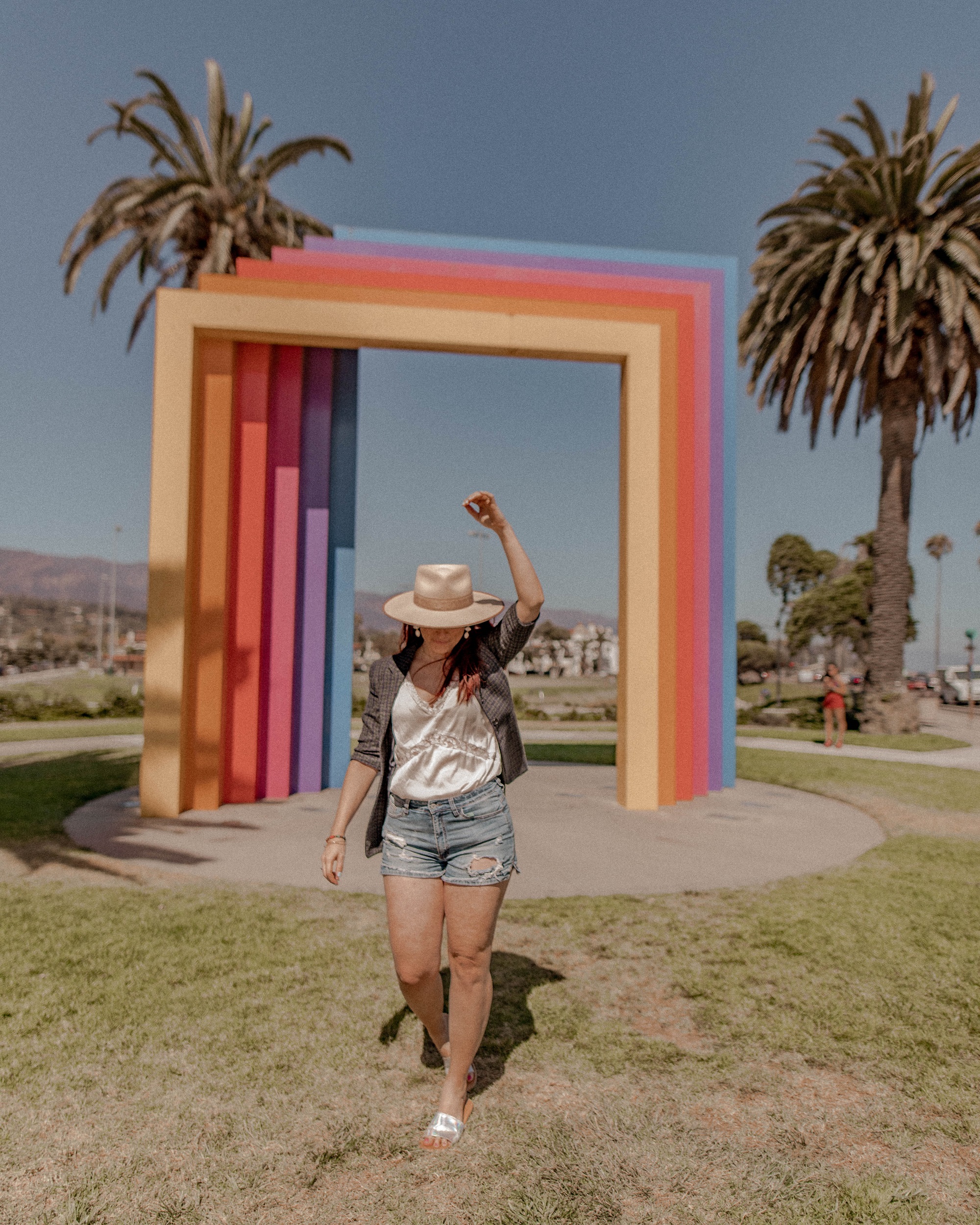 santa barbara chromatic gate, best stops on pacific coast highway